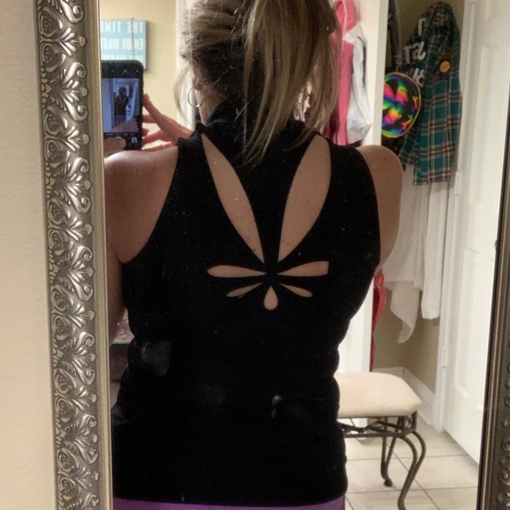 Black keyhole tank from express, small